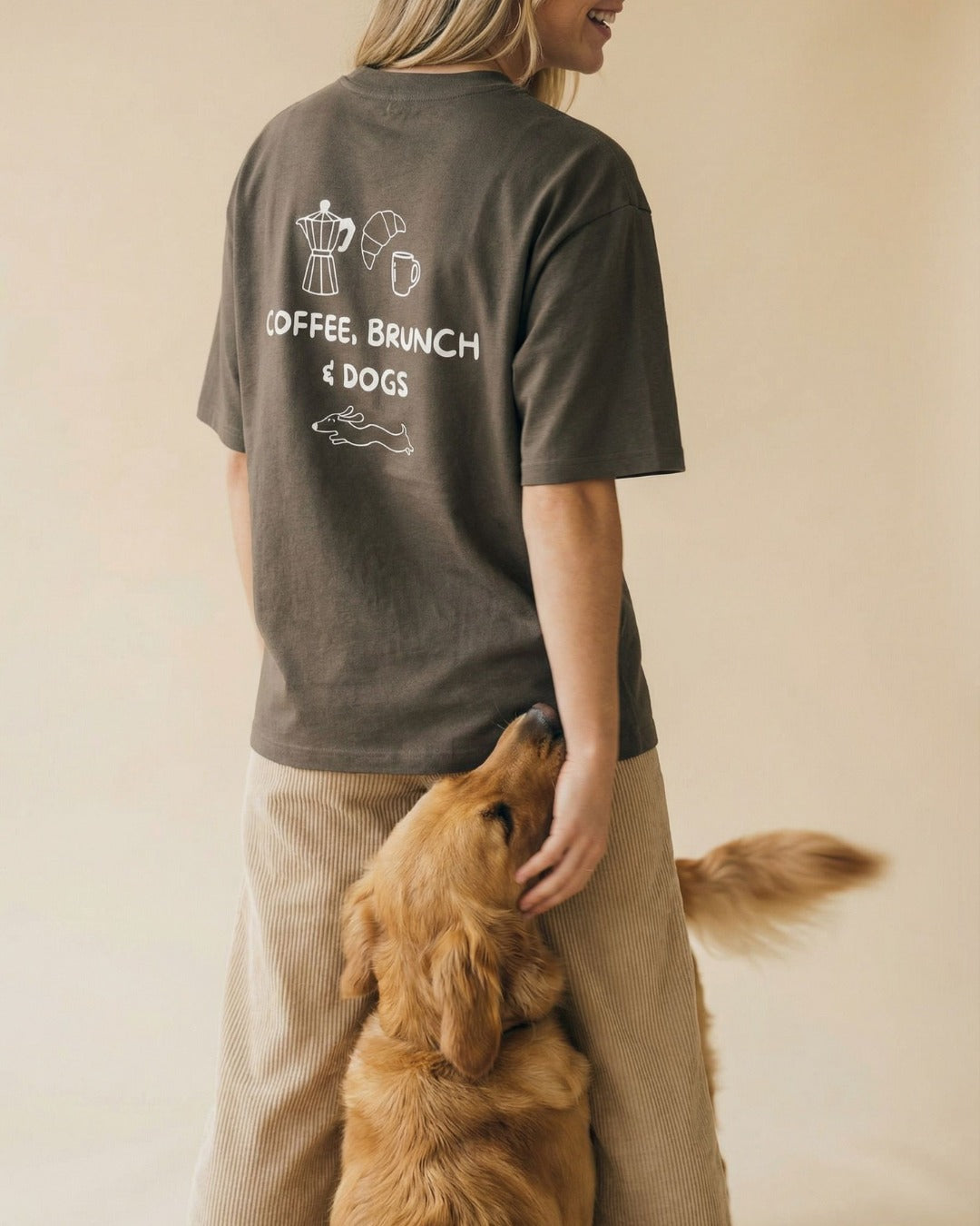 Limited | Organic Shirt 'coffee, brunch & dogs' | Mocha