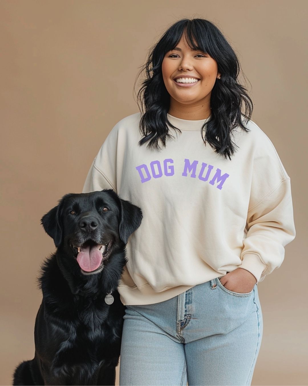 Premium Organic Sweatshirt 'DOG MUM' Lavendel | Vintage White