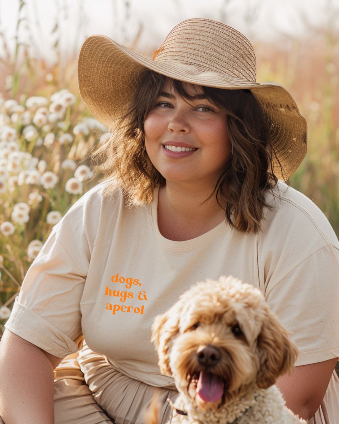 Organic Frauen-Shirt 'dogs, hugs & aperol' | Vintage White