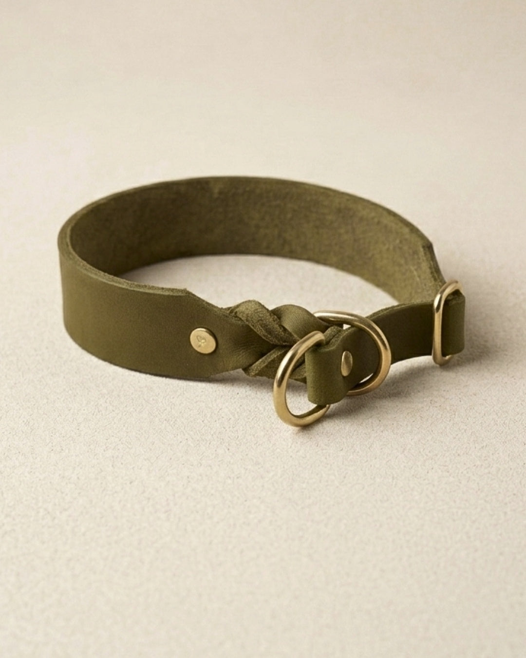 Zugstopp-Halsband aus Fettleder 'Olive'