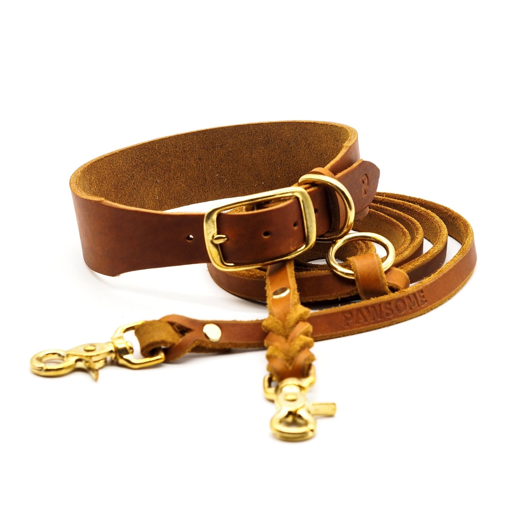 Dieses 4cm breite Hundehalsband und die verstellbare Hundeleine ist perfekt geeignet für große Hunde. Die PAWSOME Hundezubehör Produkte werden in Wien handgefertigt und sind aus robustem Fettleder. Dadurch sind die Halsbänder langlebig und hochwertig. Die Leine in dem Set ist 2 Meter lang und 2 fach verstellbar.