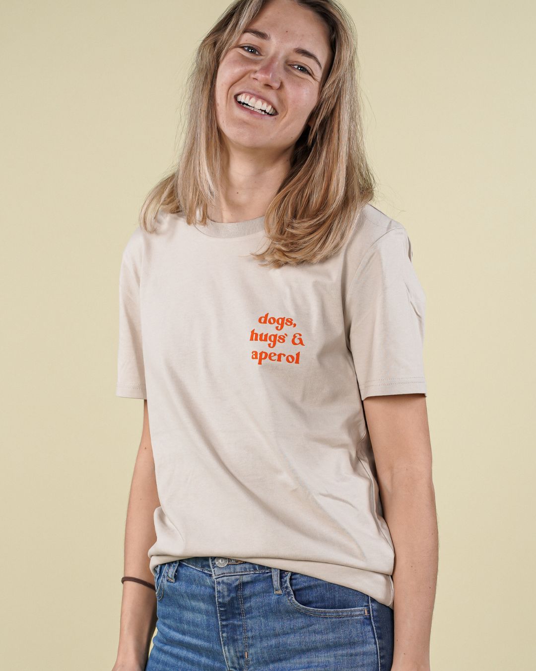Organic Frauen-Shirt 'dogs, hugs & aperol' | Desert Dust