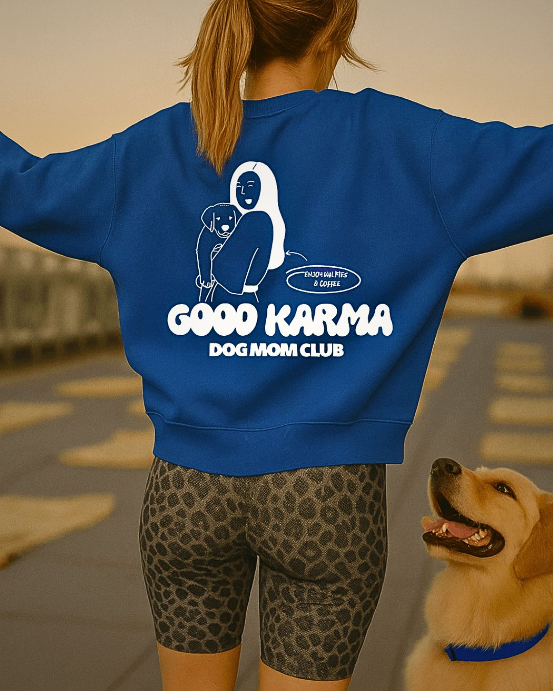 Limited | Organic Sweatshirt 'good karma dog mom club' | Royalblau